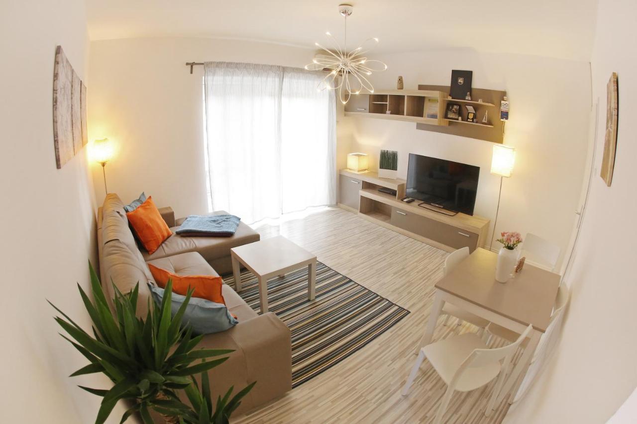 The Flat - Old Town - Center Appartement Zadar Buitenkant foto